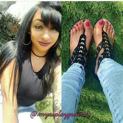 ebony shemale feet Search